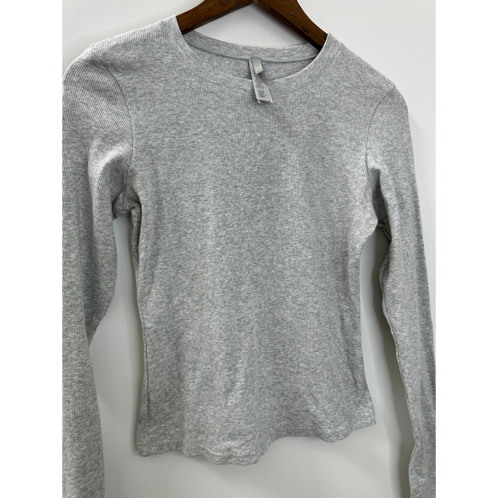SKIMS Ribbed Cotton Blend Crew Neck Long Sleeve Large Top Light Heather Gray - Picture 3 of 12